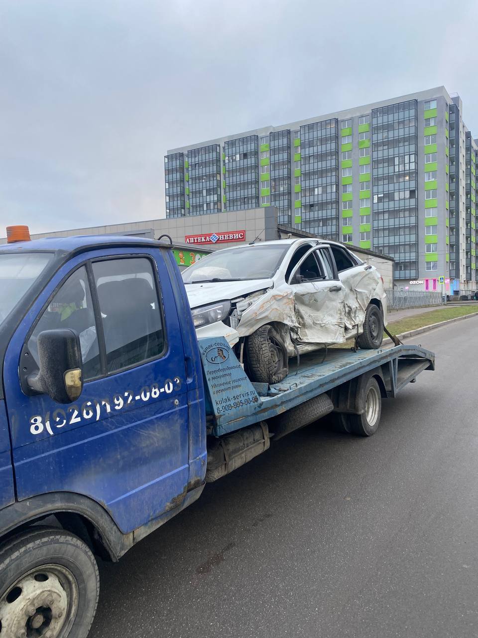 Эвакуация внедорожника